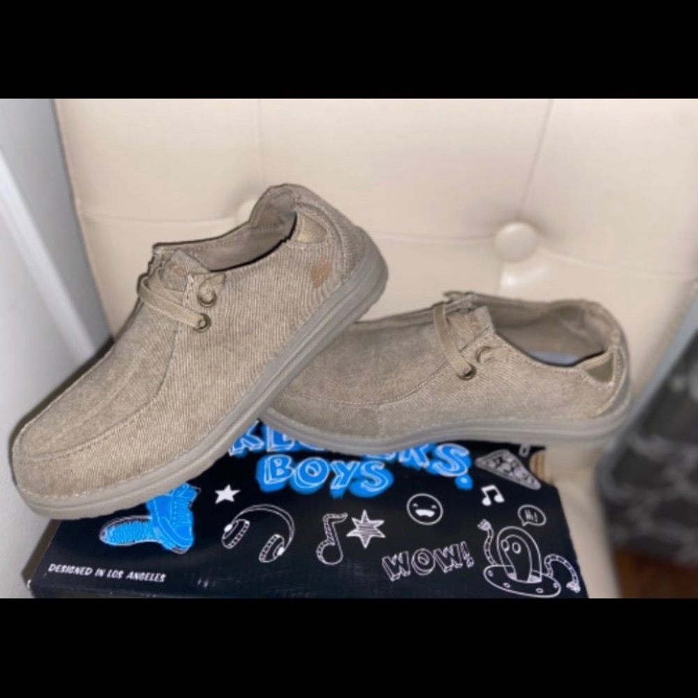 Boys Size 3 Like New Sketchers Melson - Raymon Shoe